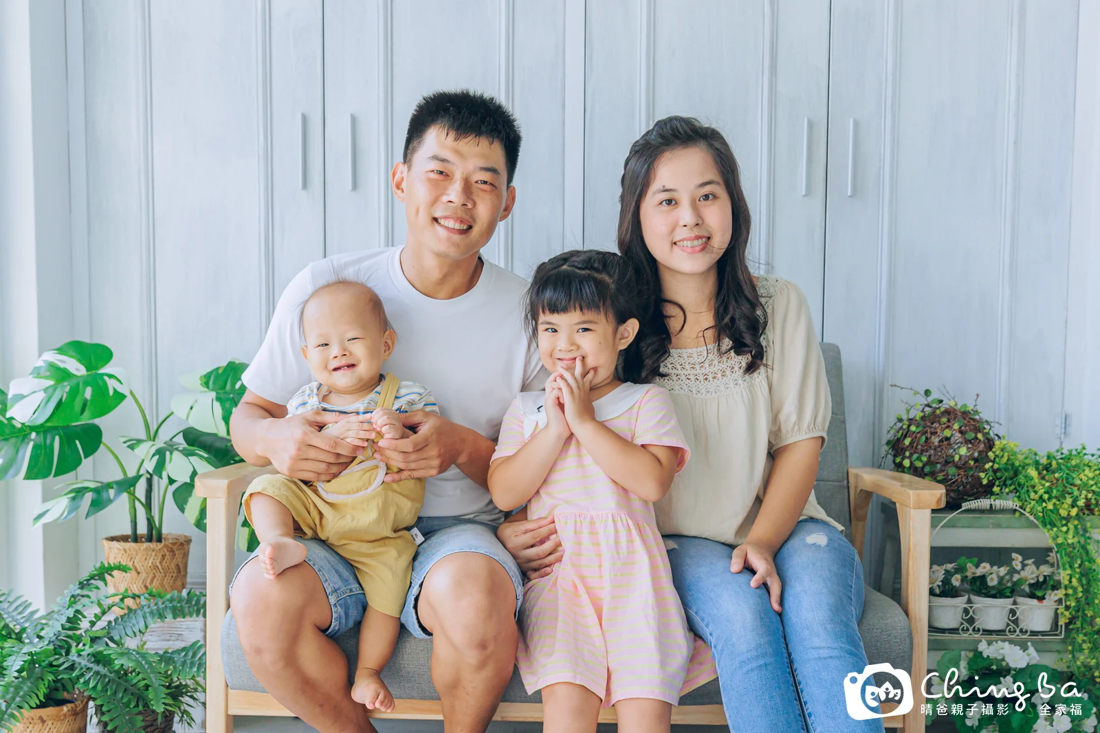 安 1 歲寶貝 台中小家庭抓周紀念照｜晴爸親子攝影