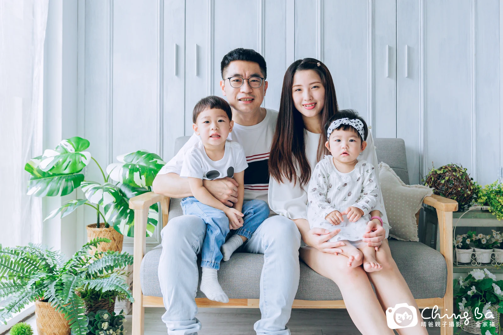 晴晴 1 歲寶貝 台中小家庭抓周紀念照｜晴爸親子攝影