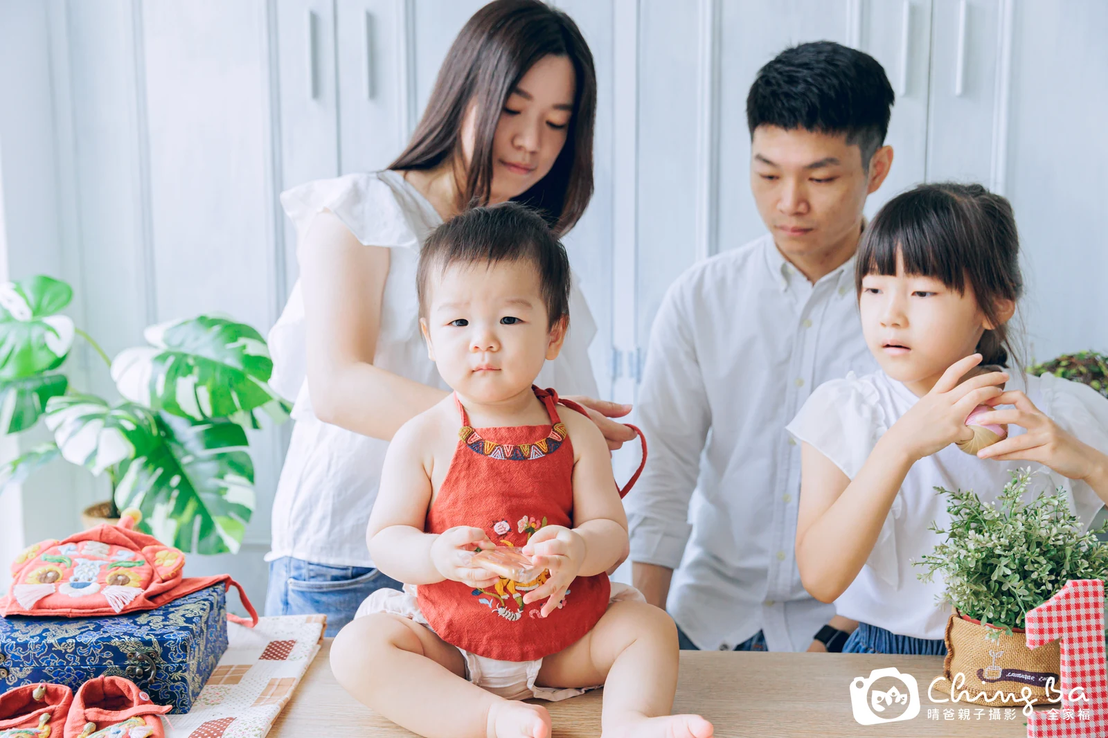 包包的台中小家庭抓周拍攝現場