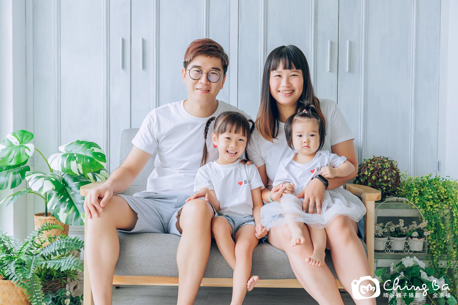 桐桐 1 歲寶貝 台中小家庭抓周紀念照｜晴爸親子攝影