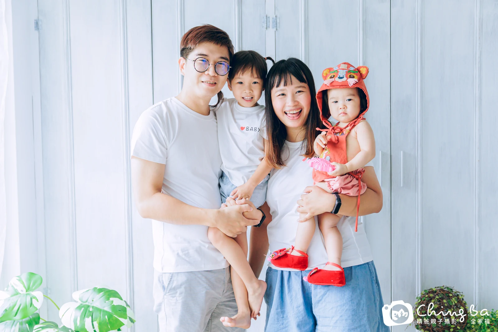 桐桐在台中拍小家庭抓周的珍貴一刻