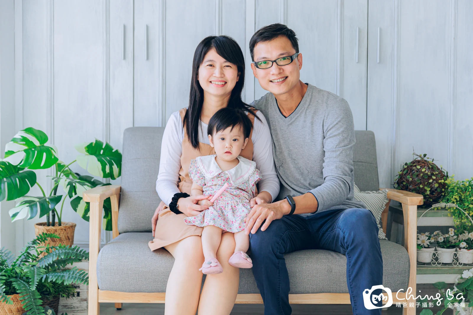 小茉莉 1 歲寶貝 台中小家庭抓周紀念照｜晴爸親子攝影