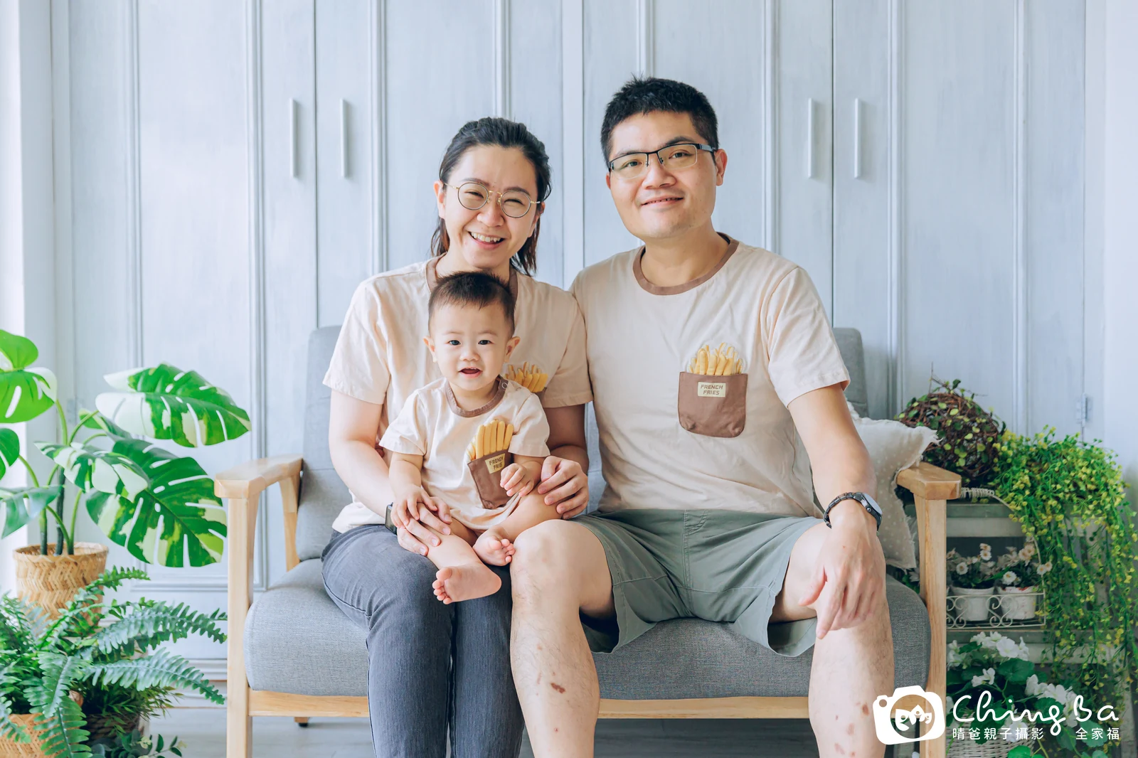 旨 1 歲 1 個月寶貝 台中小家庭抓周紀念照｜晴爸親子攝影