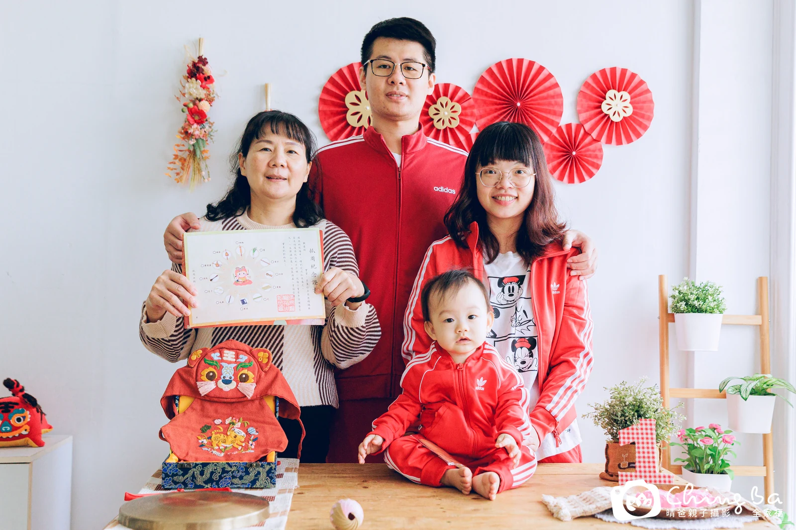 波波在台中拍小家庭抓周的珍貴一刻