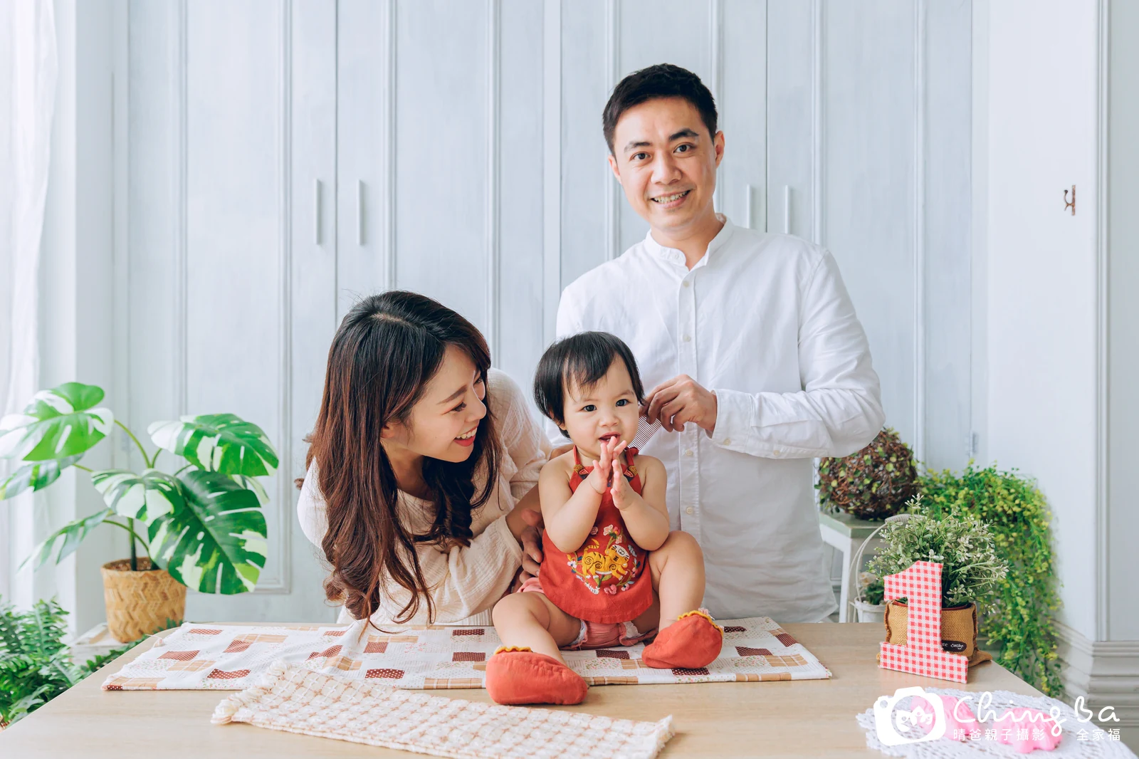 裴裴在台中拍小家庭抓周的珍貴一刻