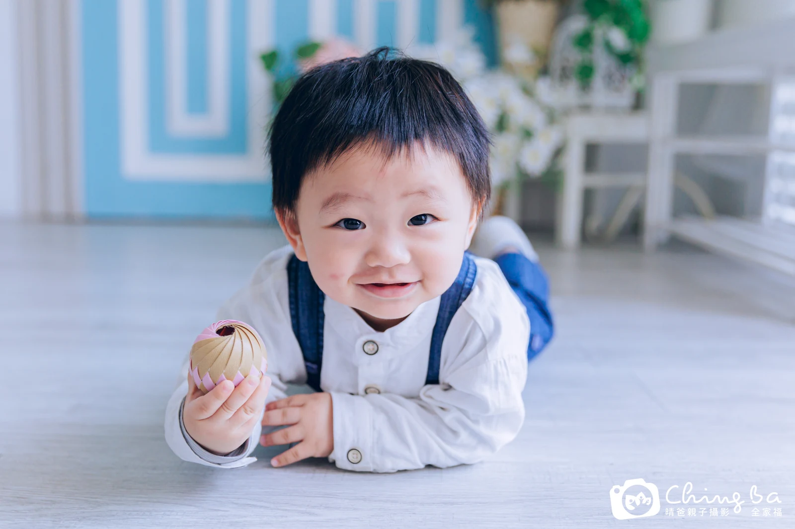 亮亮在台中拍小家庭抓周的珍貴一刻