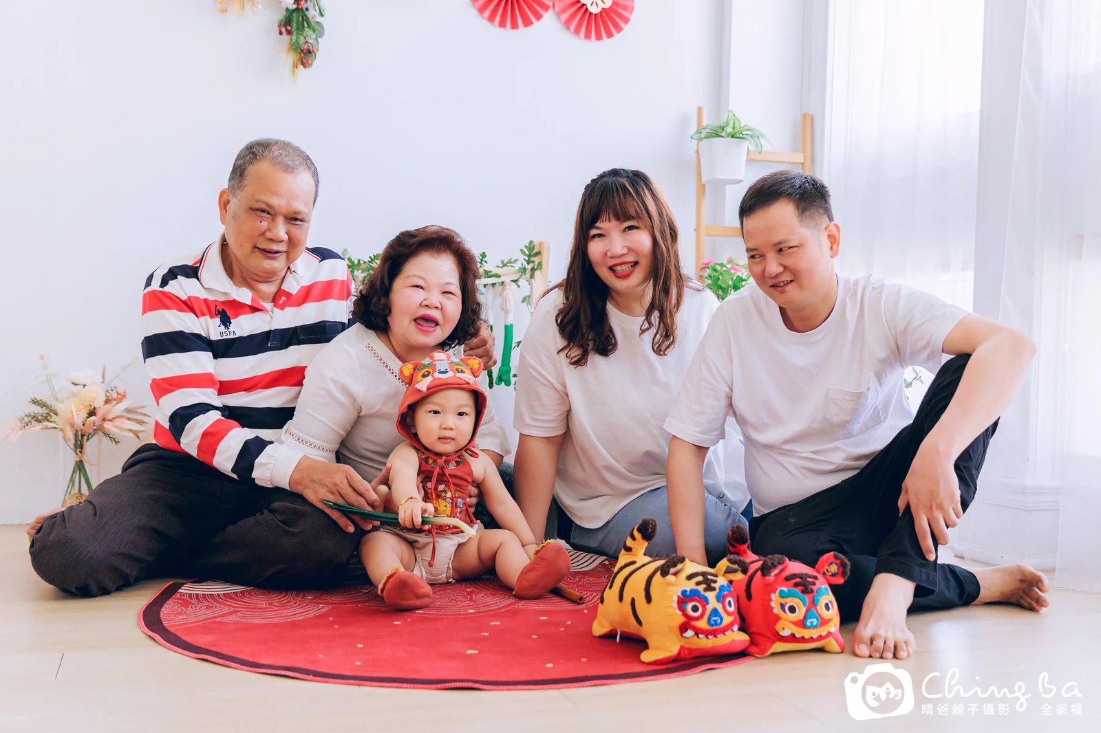 霆的台中小家庭抓周拍攝現場