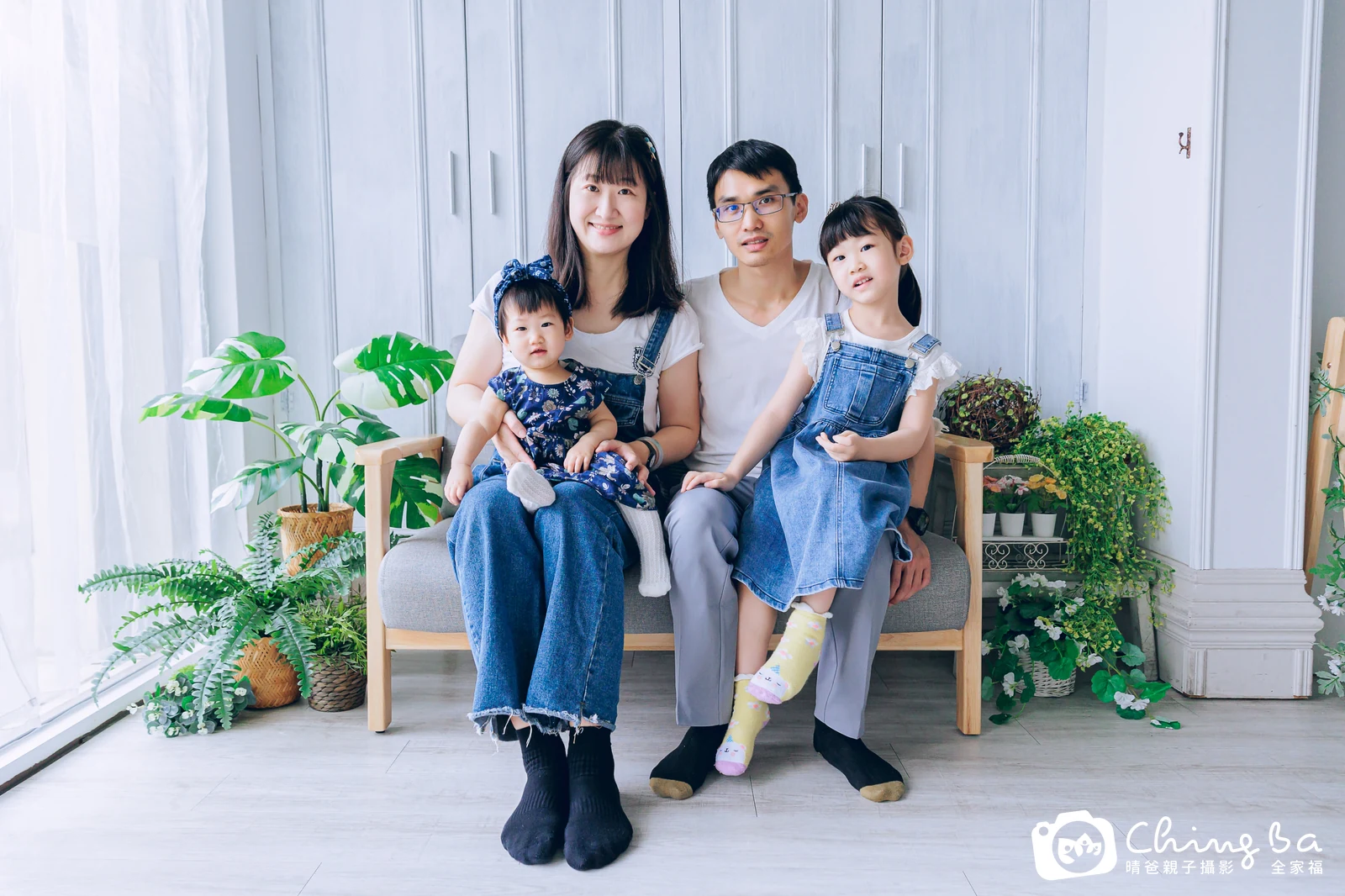 彤 1 歲寶貝 台中小家庭抓周紀念照｜晴爸親子攝影