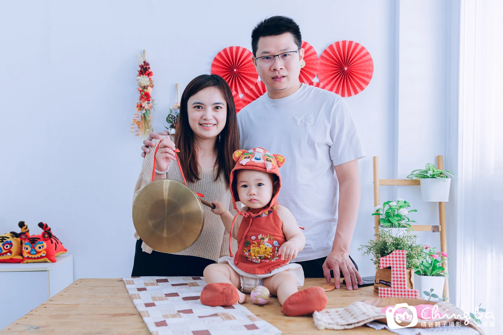 宥宥在台中拍小家庭抓周的珍貴一刻