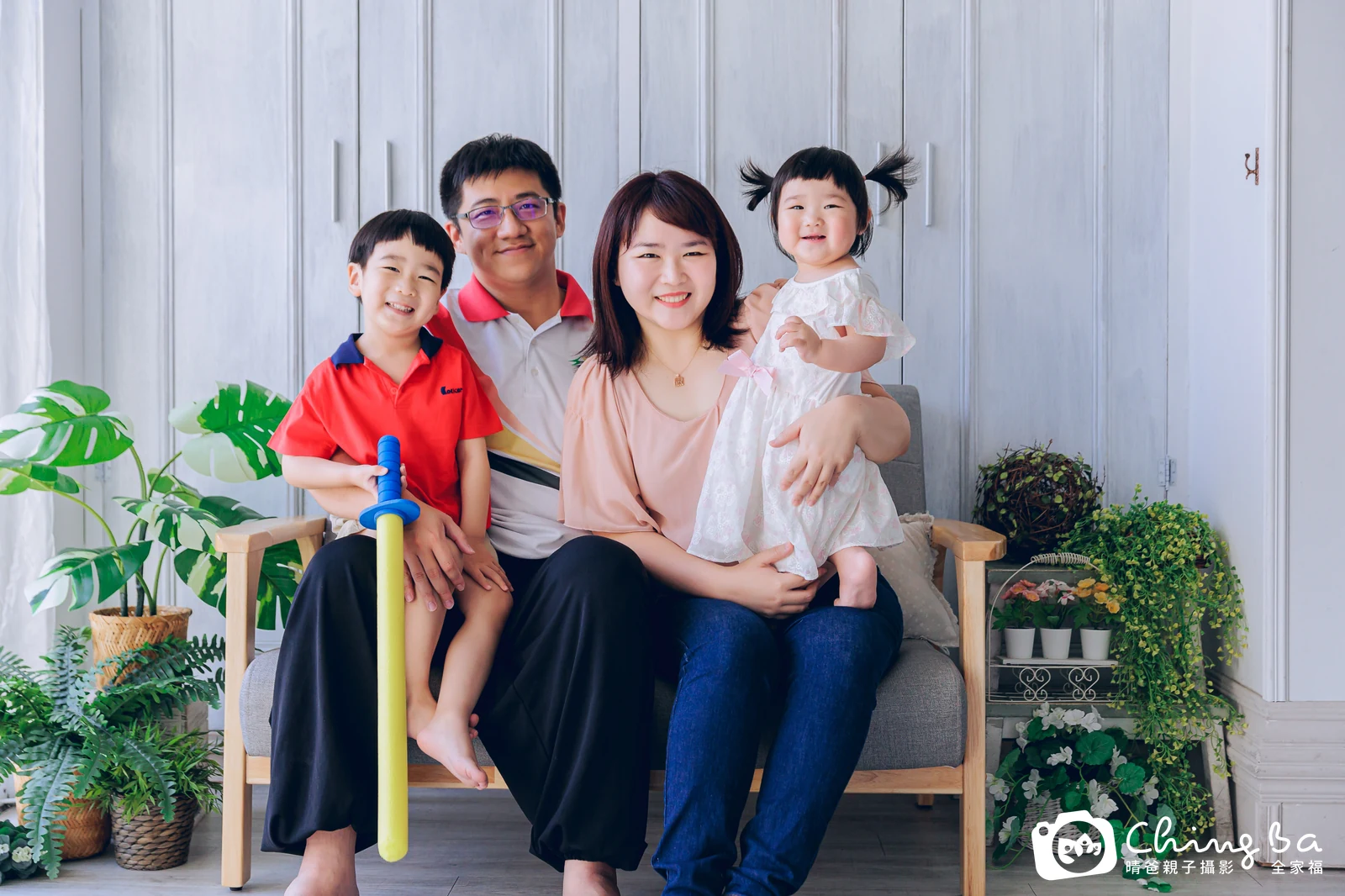 小玥兒 1 歲寶貝 台中小家庭抓周紀念照｜晴爸親子攝影