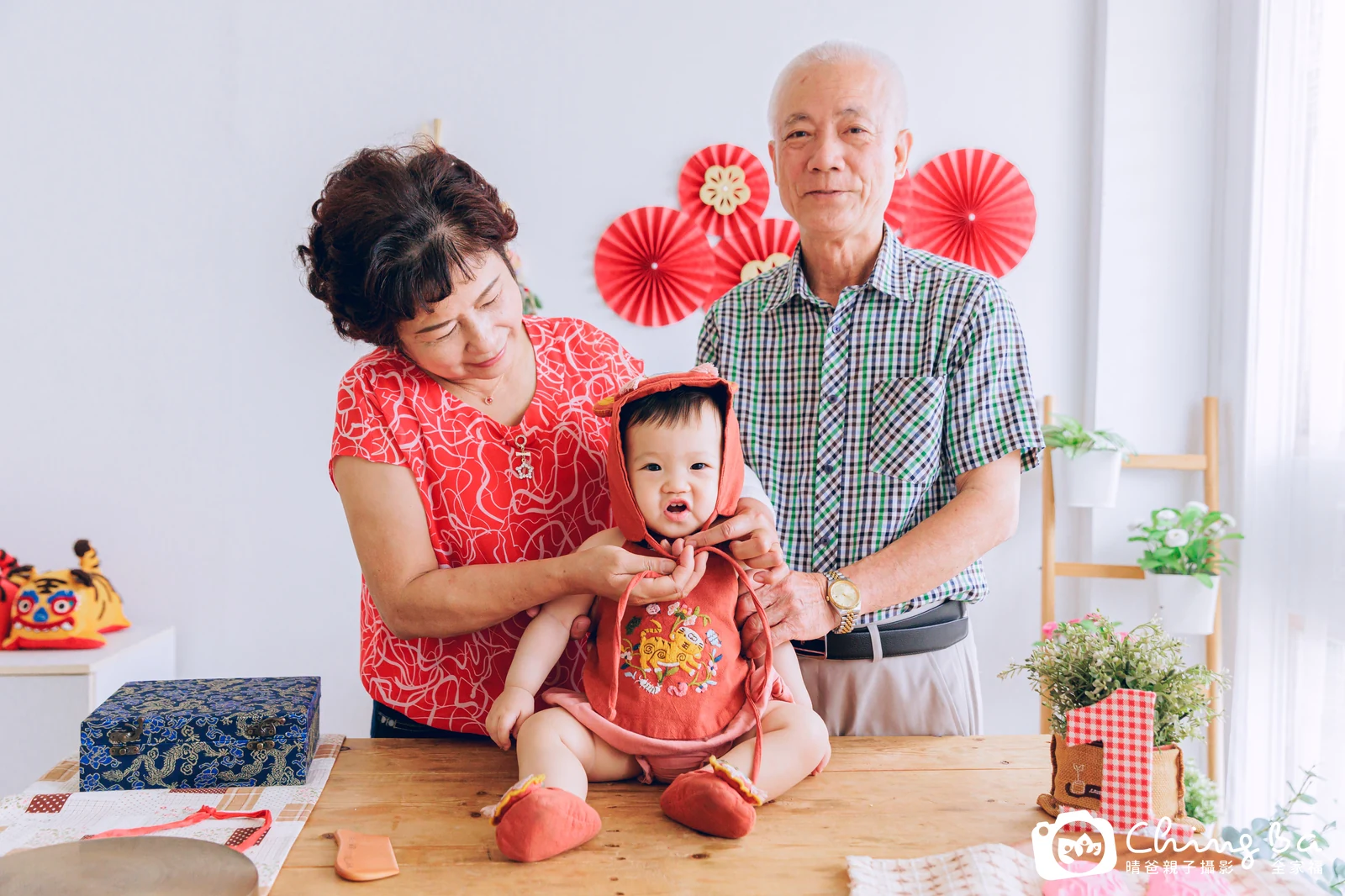 芯芯在台中拍小家庭抓周的珍貴一刻