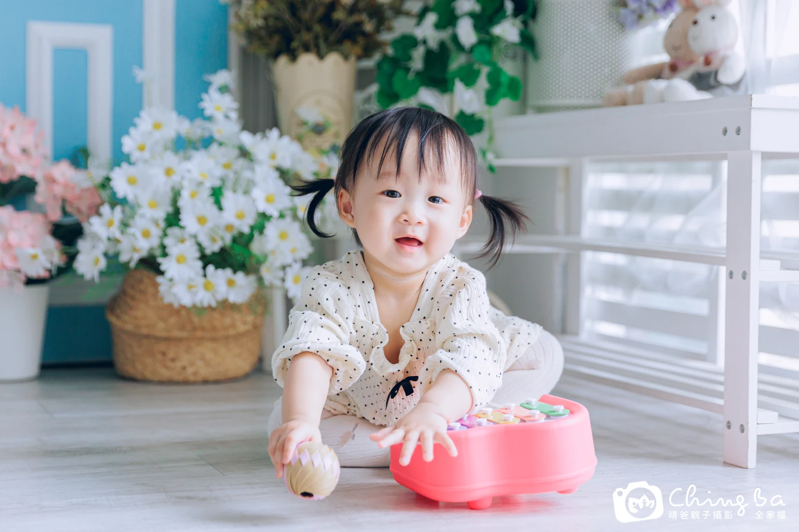 炘寶周歲抓周儀式的紀錄（2023 年夏季・平日場）