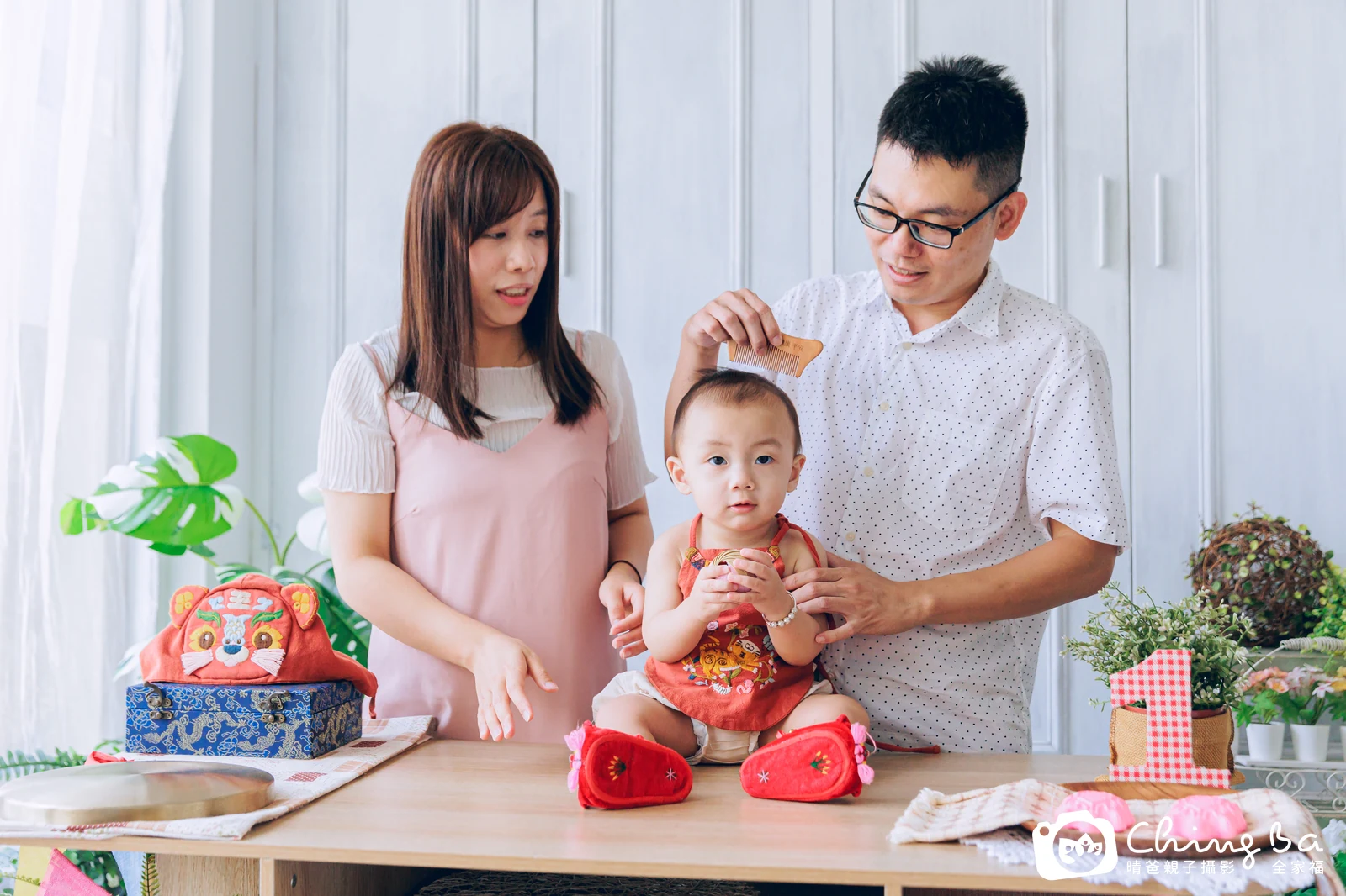 羅小寶周歲抓周儀式的紀錄（2023 年夏季・假日場）