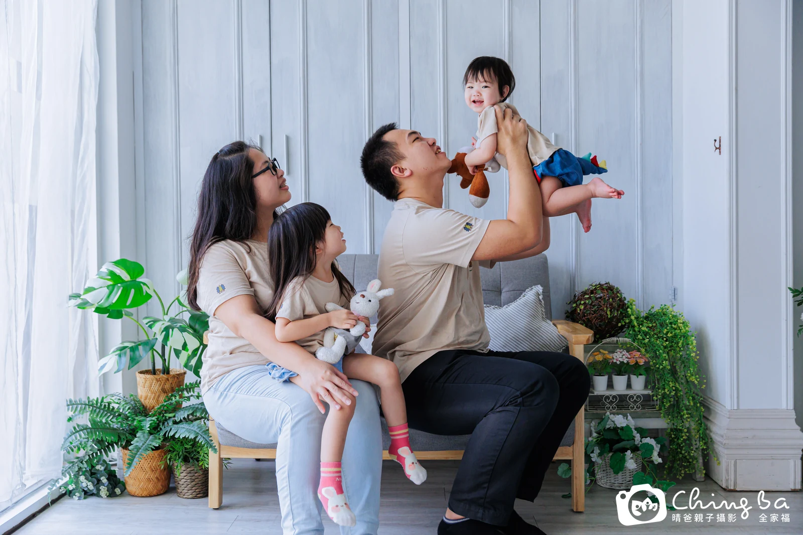 吶 1 歲 1 個月寶貝 台中小家庭抓周紀念照｜晴爸親子攝影