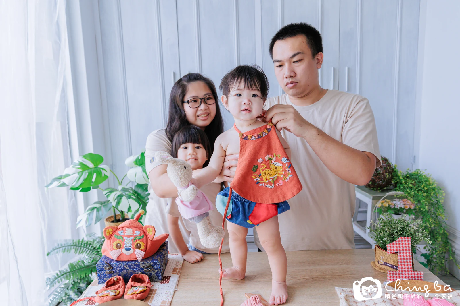 吶在台中拍小家庭抓周的珍貴一刻