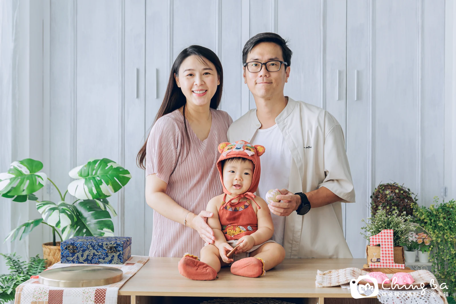 小謙周歲抓周儀式的紀錄（2023 年秋季・平日場）