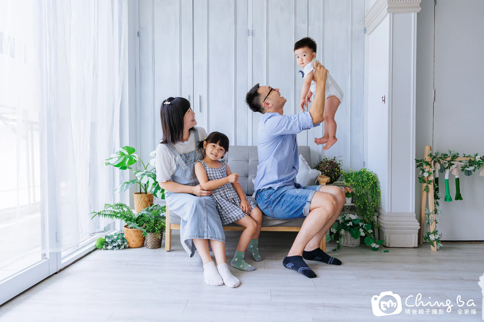 騰騰 1 歲寶貝 台中小家庭抓周紀念照｜晴爸親子攝影