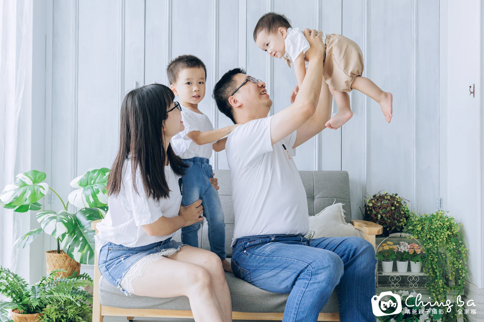玄 1 歲 1 個月寶貝 台中小家庭抓周紀念照｜晴爸親子攝影
