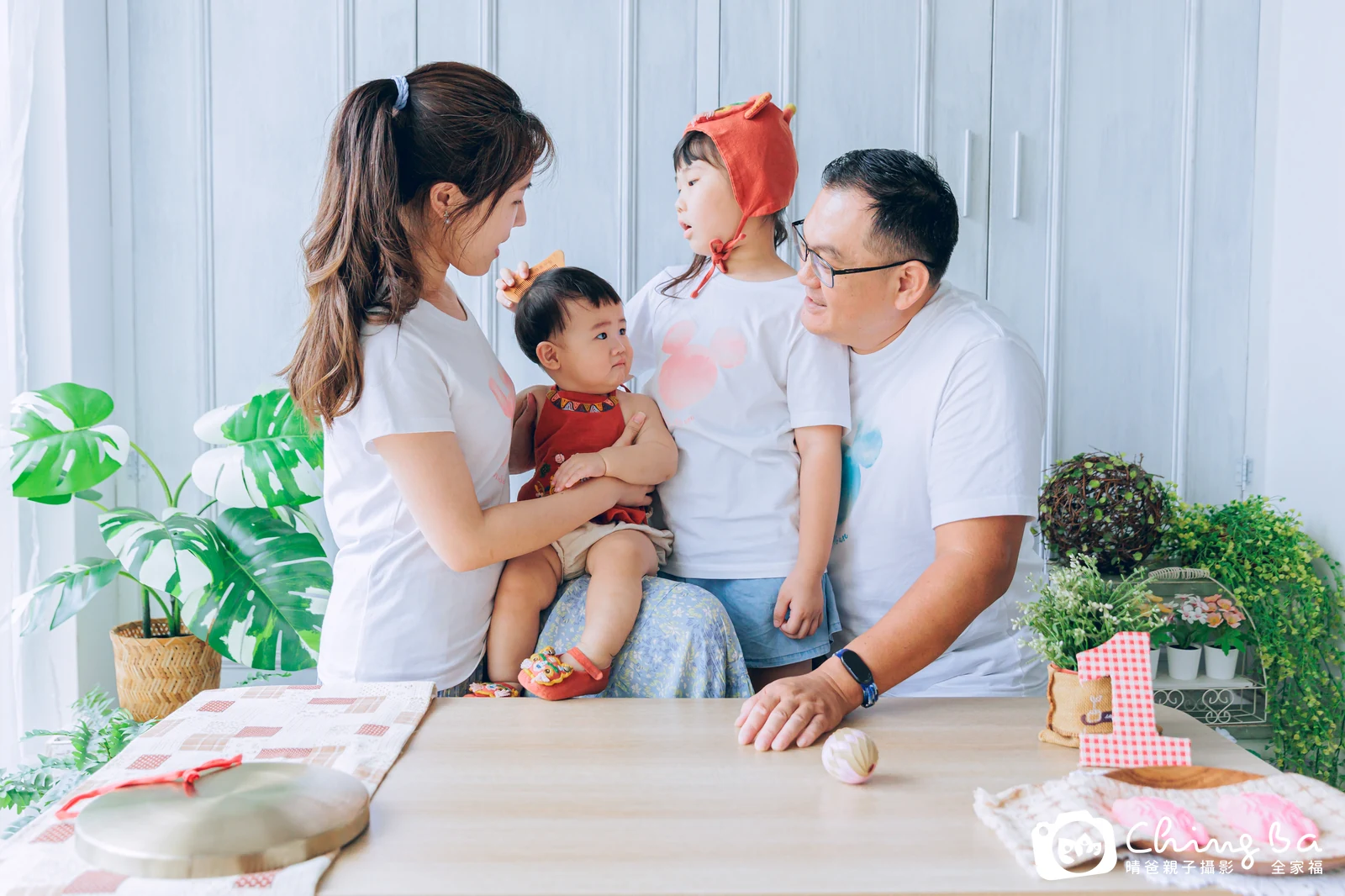 宸宸在台中拍小家庭抓周的珍貴一刻