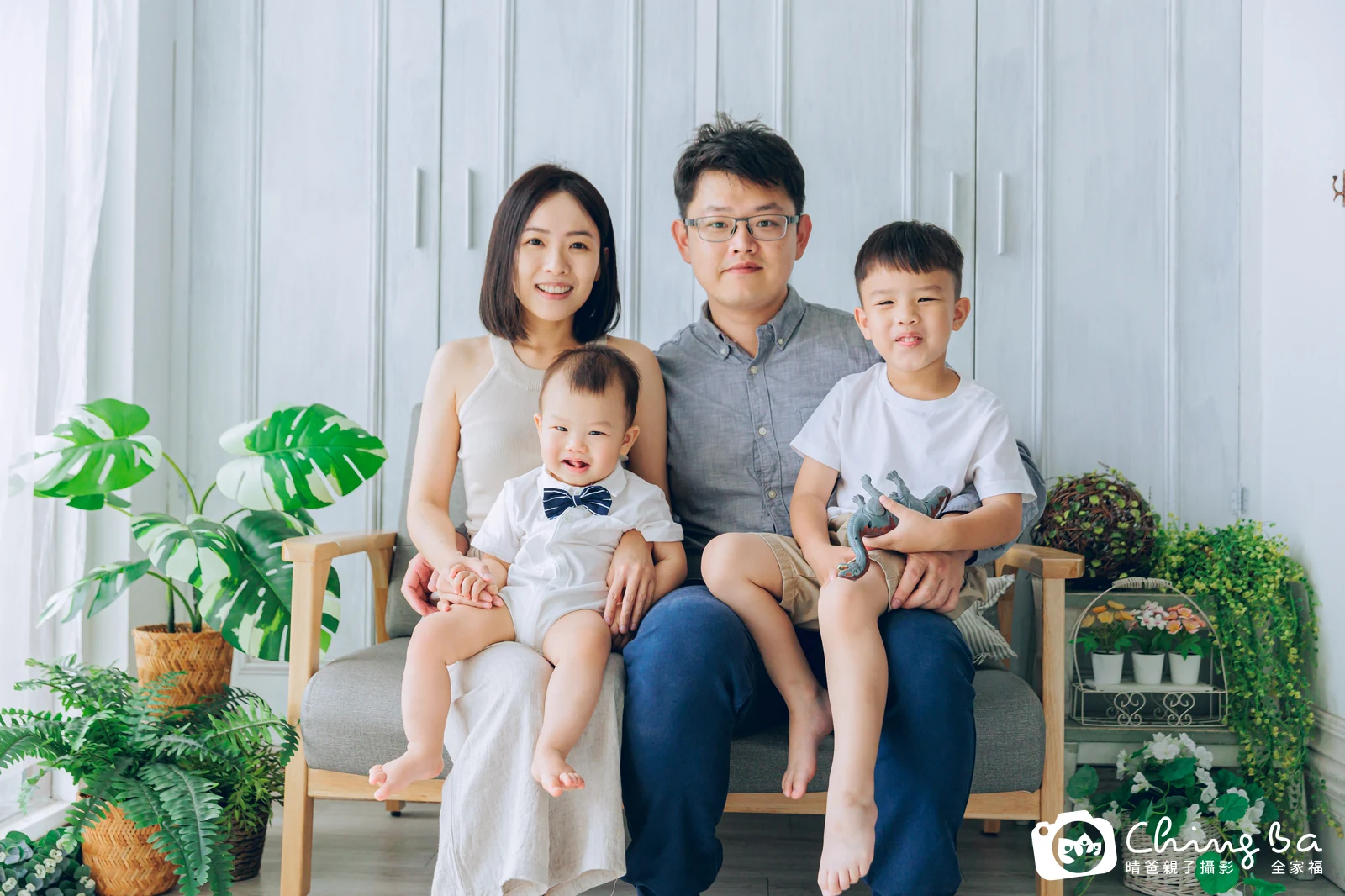 弟弟 1 歲寶貝 台中小家庭抓周紀念照｜晴爸親子攝影