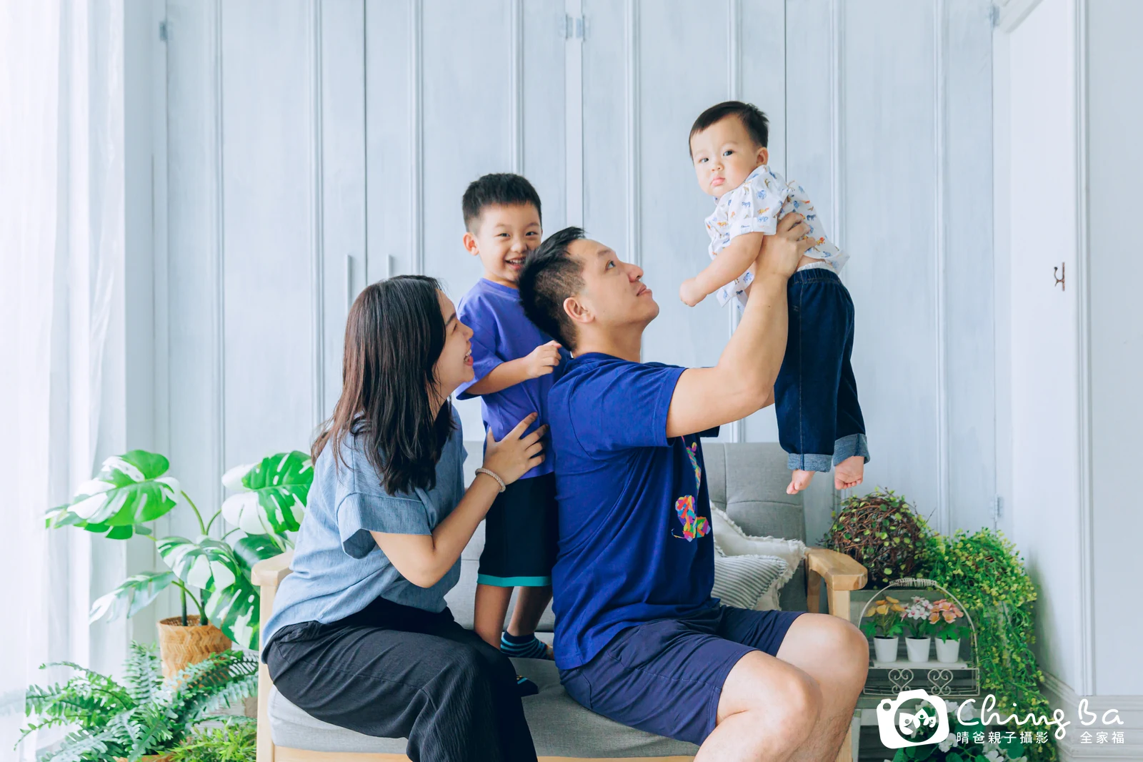 宥宥 1 歲寶貝 台中小家庭抓周紀念照｜晴爸親子攝影