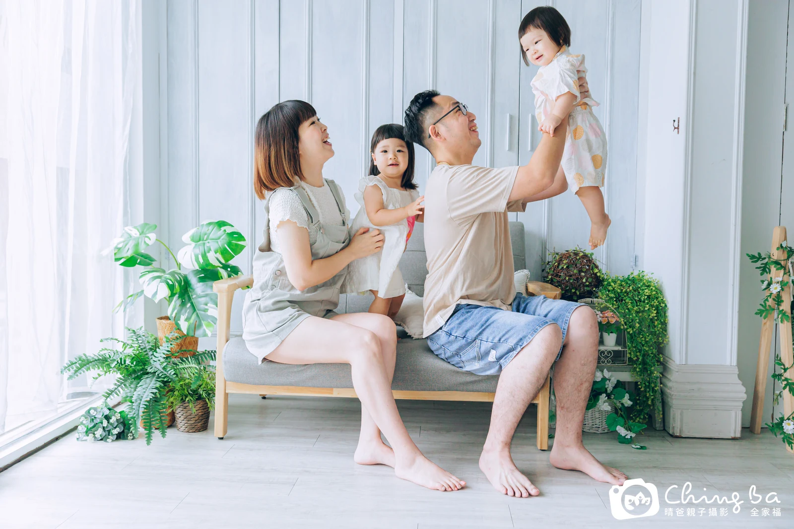 里 1 歲 1 個月寶貝 台中小家庭抓周紀念照｜晴爸親子攝影