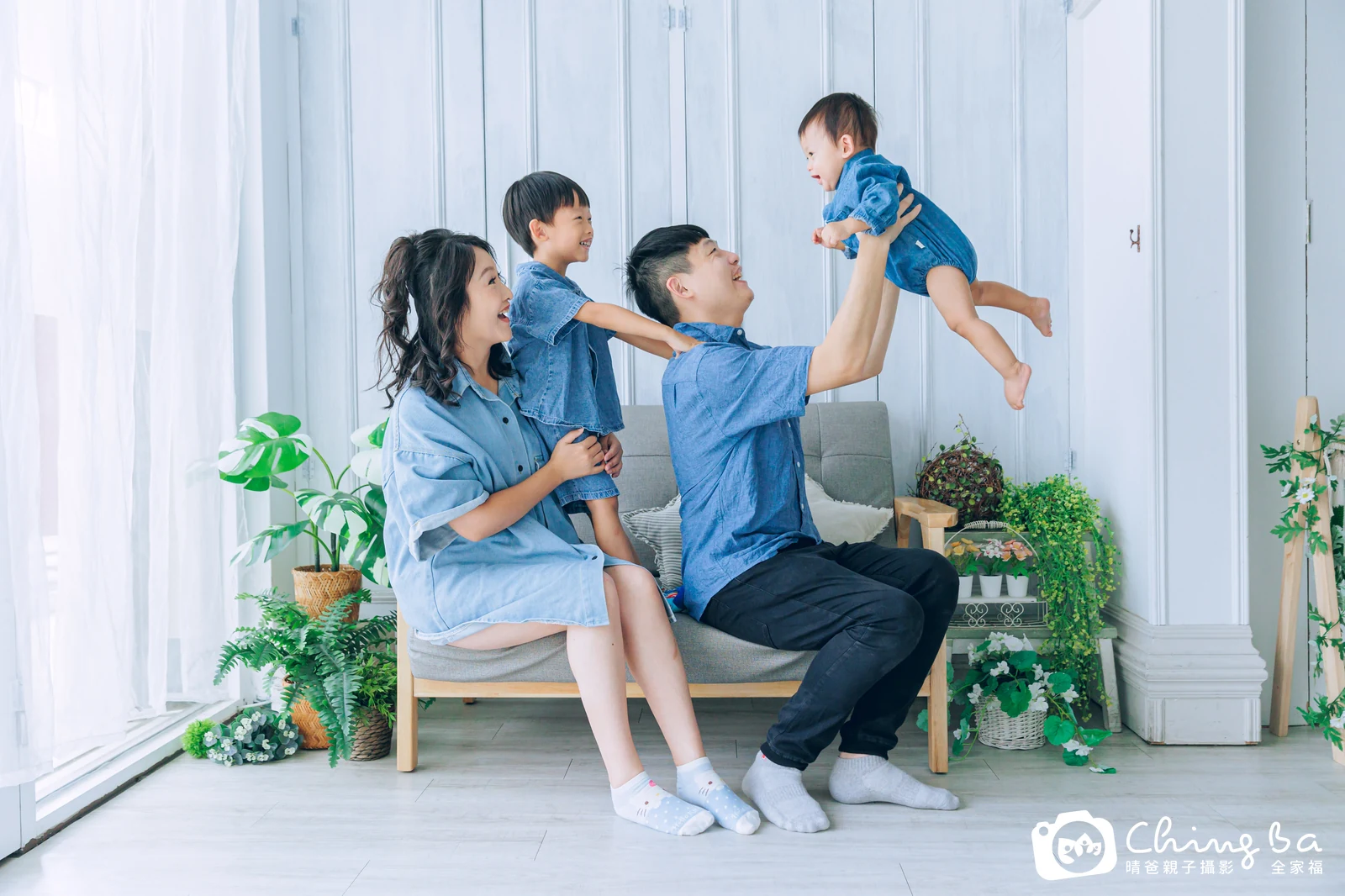 睿睿 1 歲寶貝 台中小家庭抓周紀念照｜晴爸親子攝影