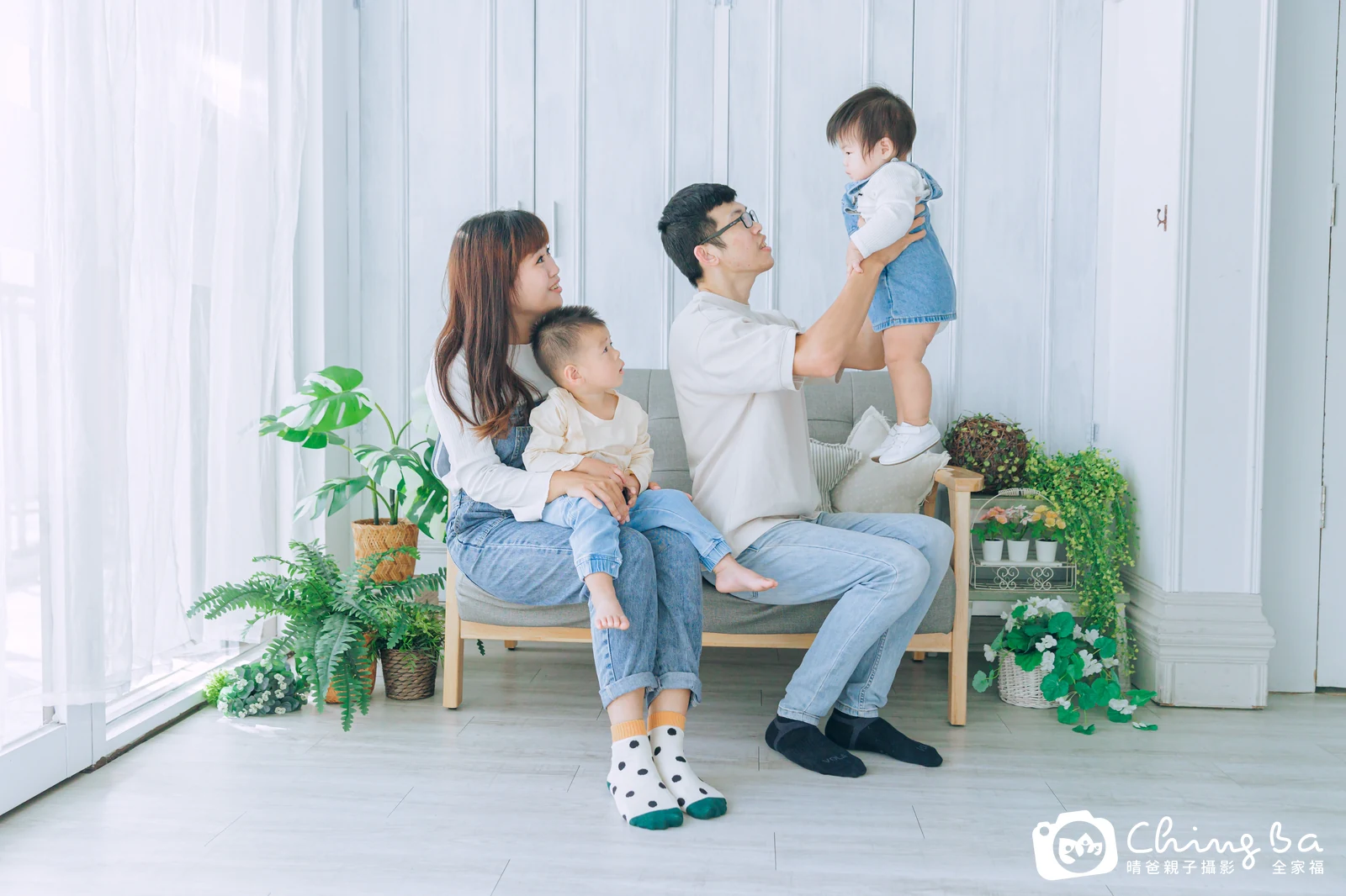 寶妹 1 歲寶貝 台中小家庭抓周紀念照｜晴爸親子攝影