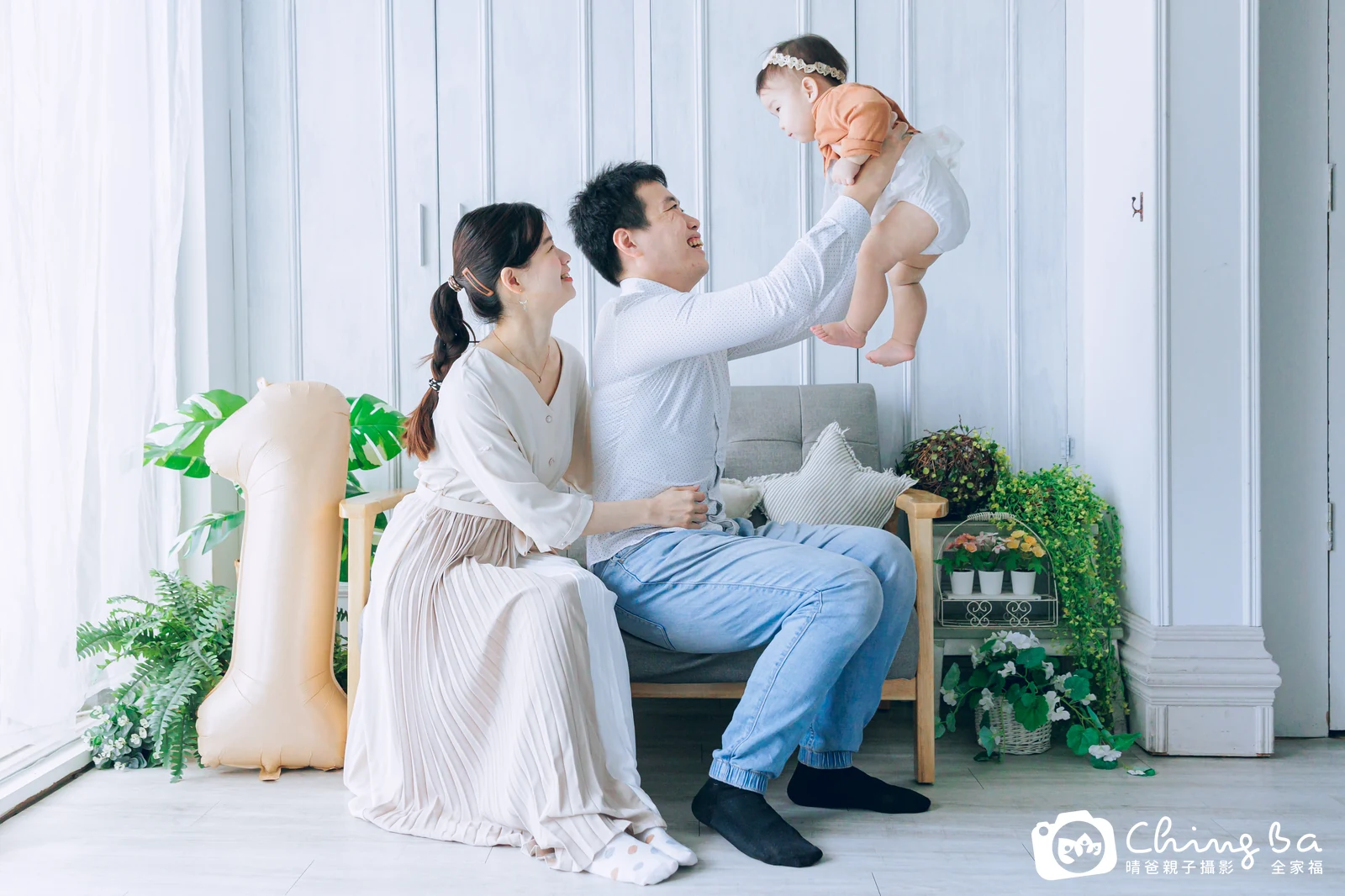 晴晴 1 歲寶貝 台中小家庭抓周紀念照｜晴爸親子攝影