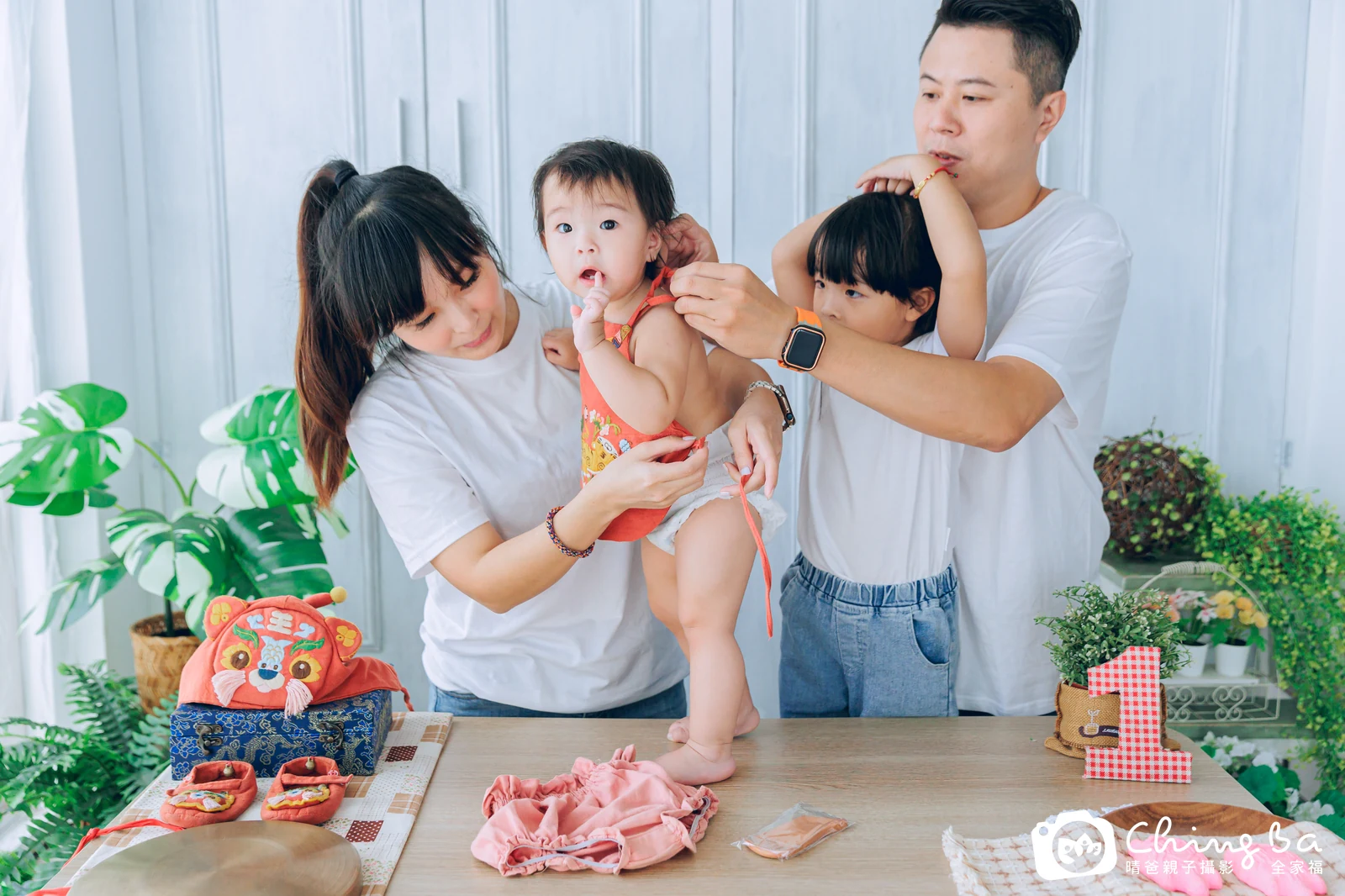 Yuna在台中拍小家庭抓周的珍貴一刻
