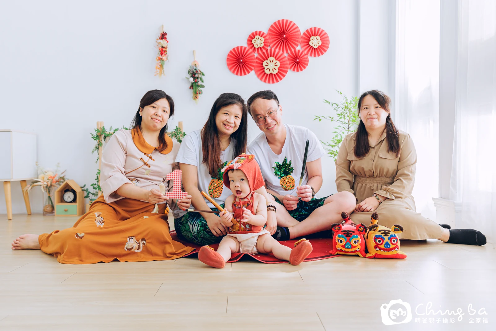 小老虎在台中拍小家庭抓周的珍貴一刻