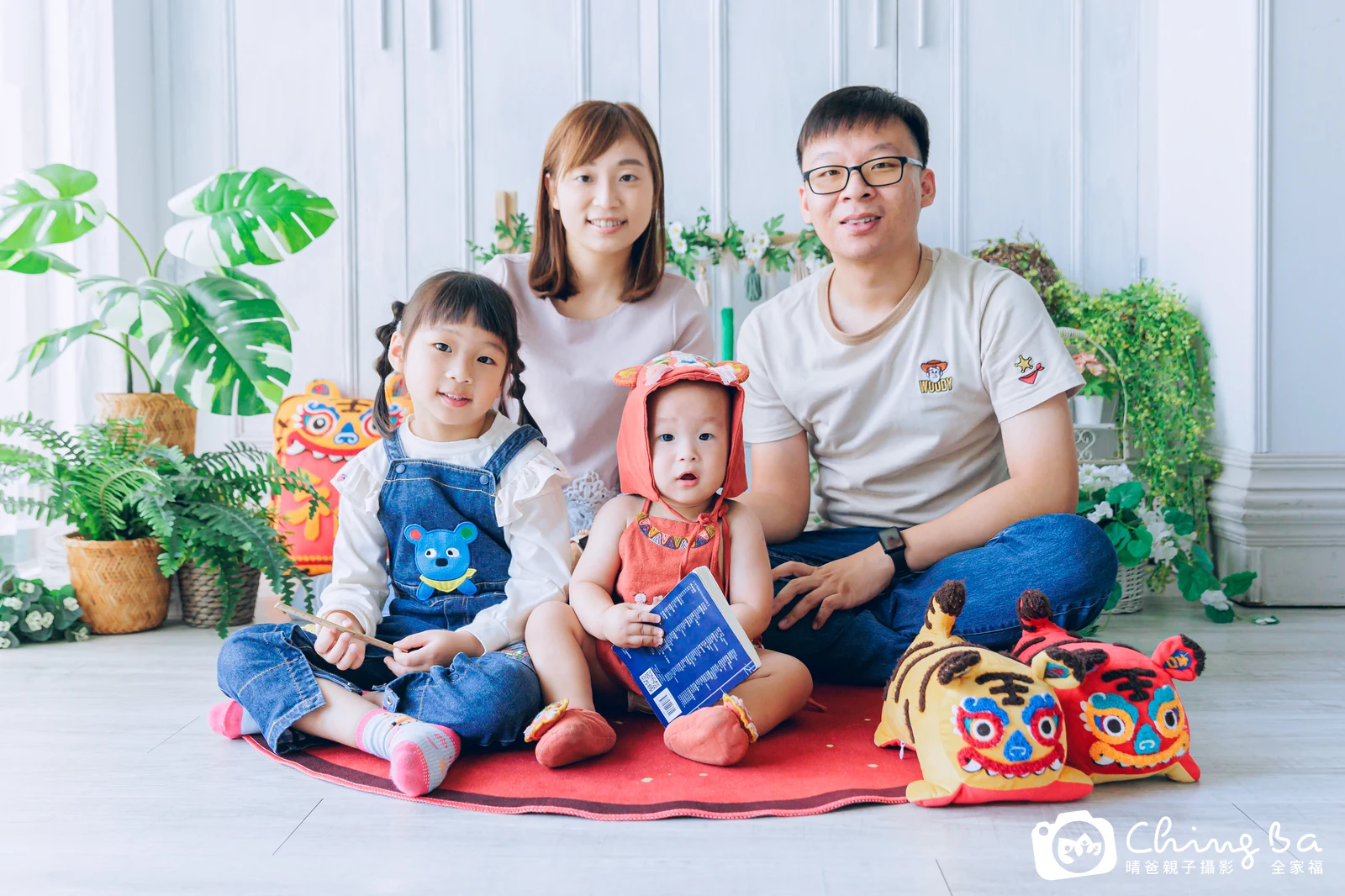 阿滴在台中拍小家庭抓周的珍貴一刻