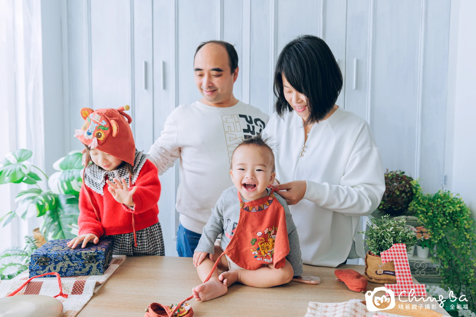 展的台中小家庭抓周拍攝現場