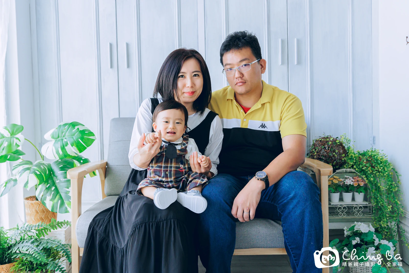 咘咘栩 1 歲寶貝 台中小家庭抓周紀念照｜晴爸親子攝影
