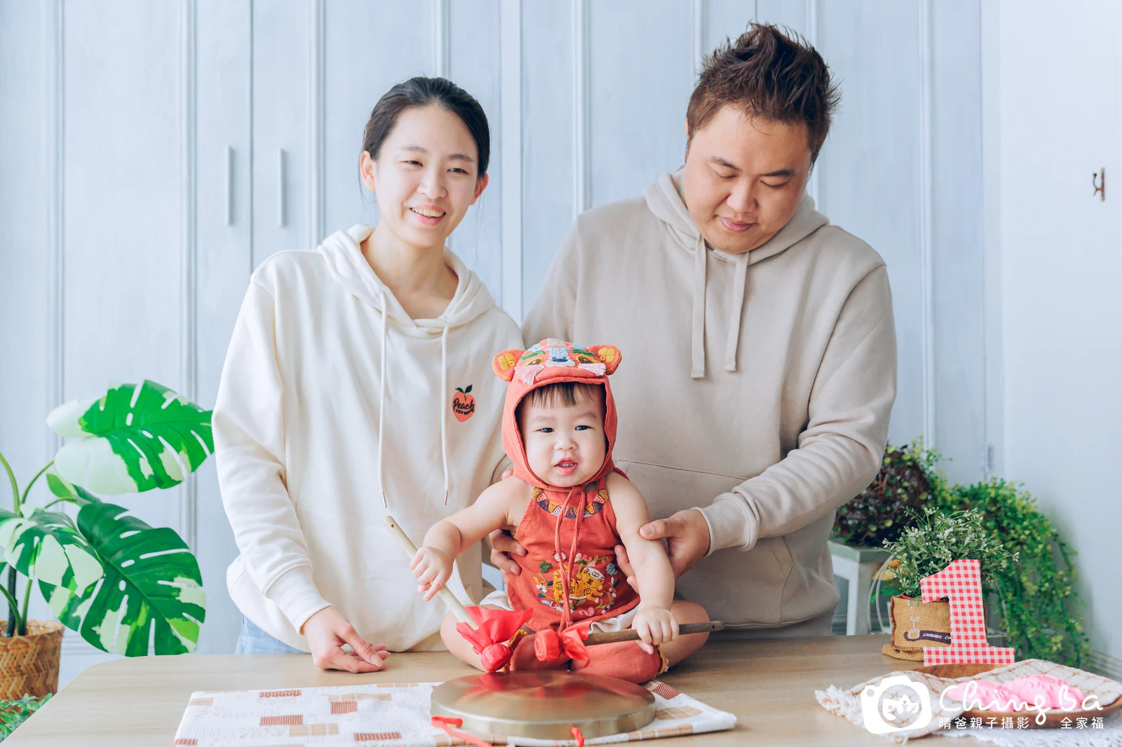 巴魯在台中拍小家庭抓周的珍貴一刻
