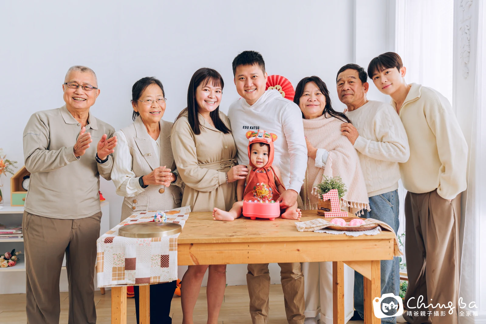 熙在台中拍小家庭抓周的珍貴一刻