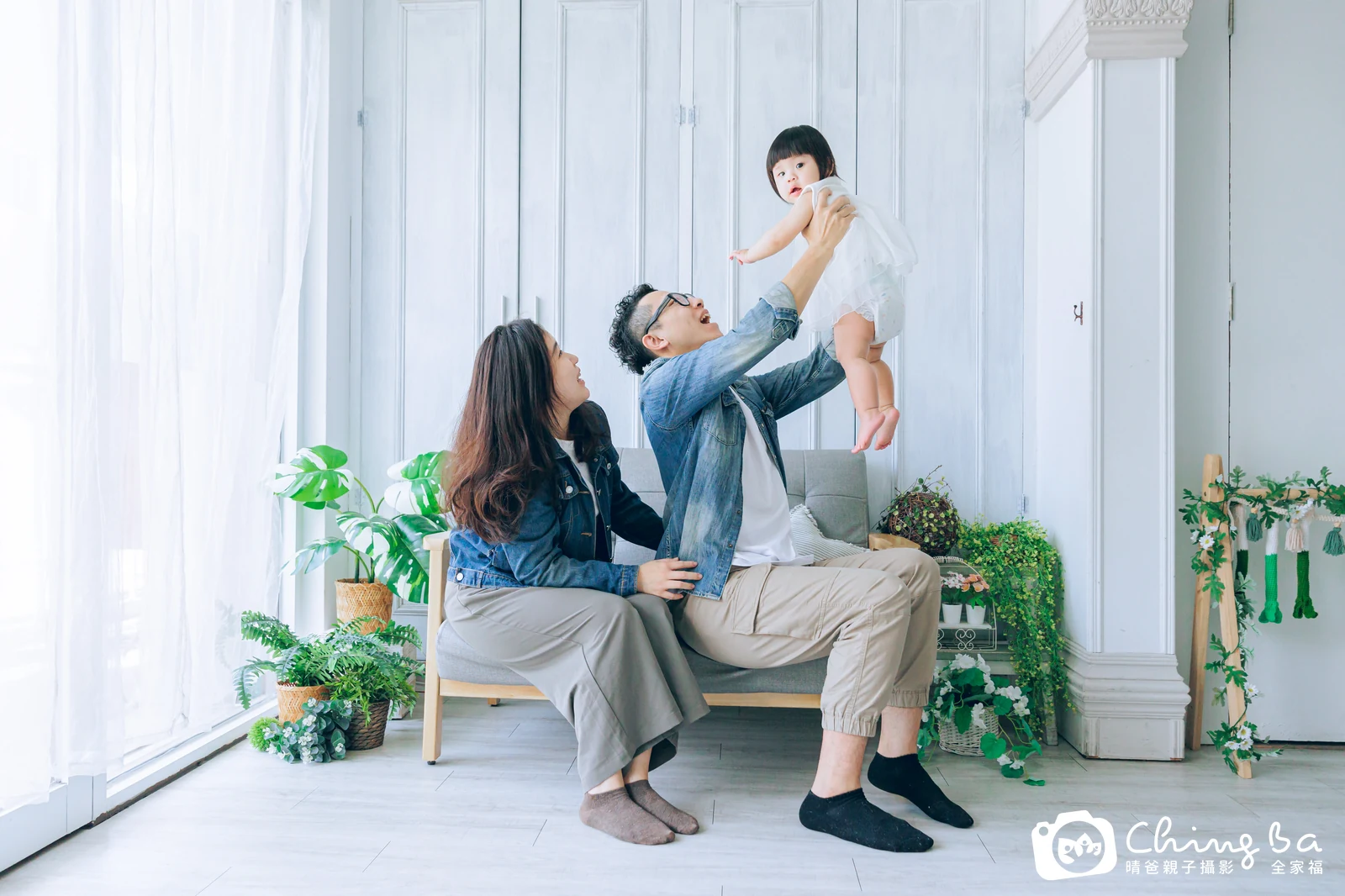 阿曦 1 歲寶貝 台中小家庭抓周紀念照｜晴爸親子攝影
