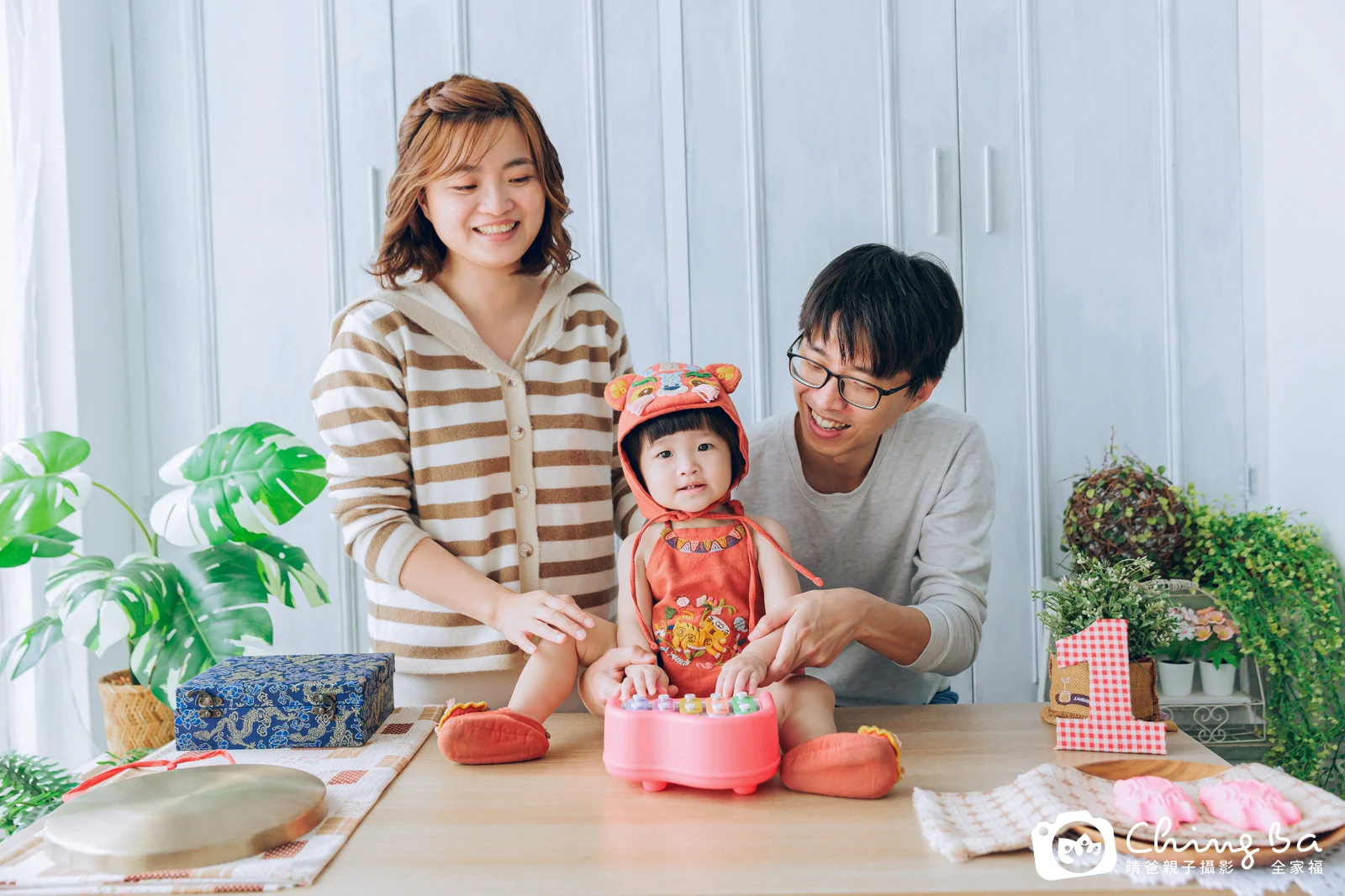 妘妘在台中拍小家庭抓周的珍貴一刻