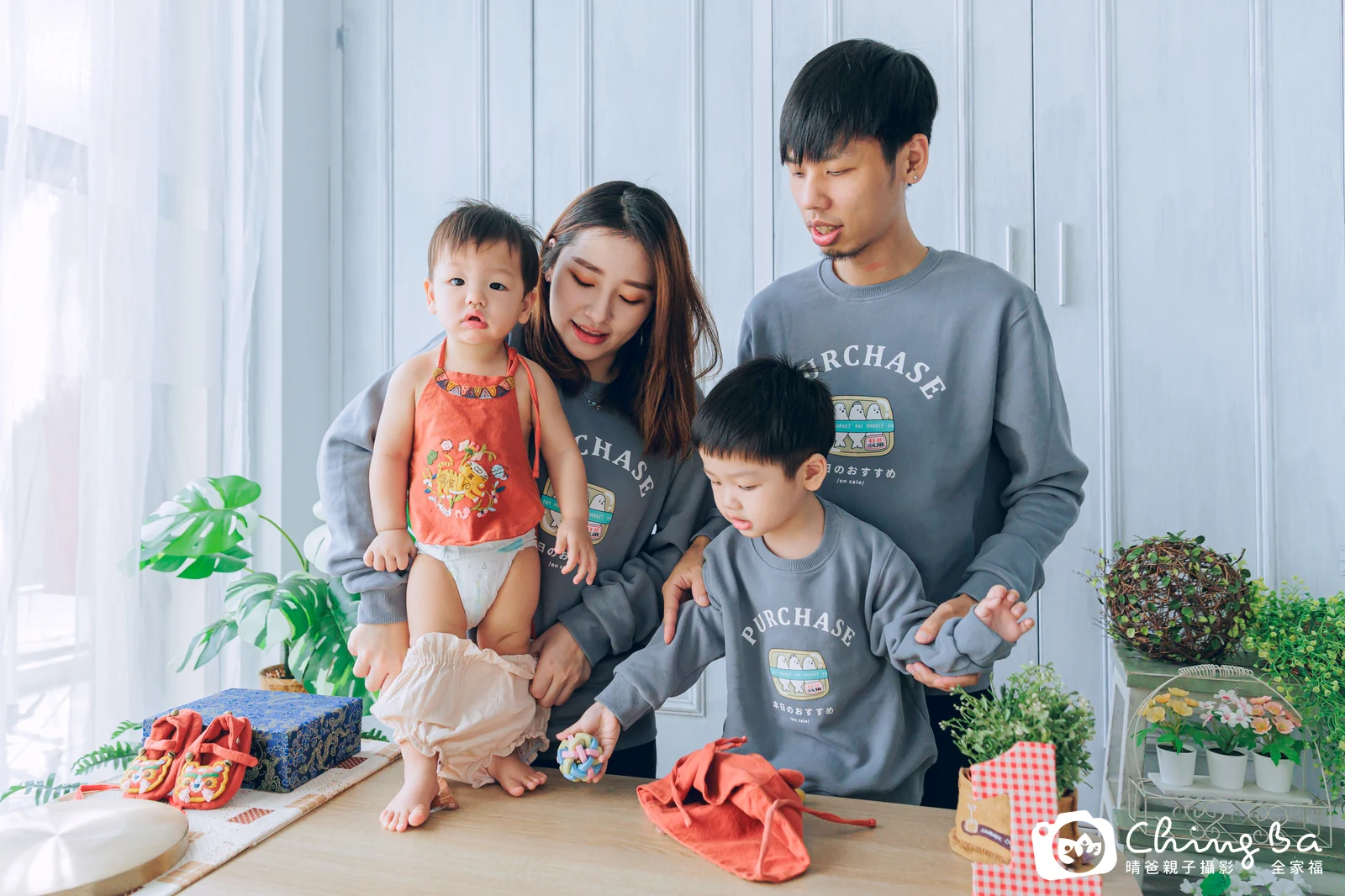 丸仔在台中拍小家庭抓周的珍貴一刻
