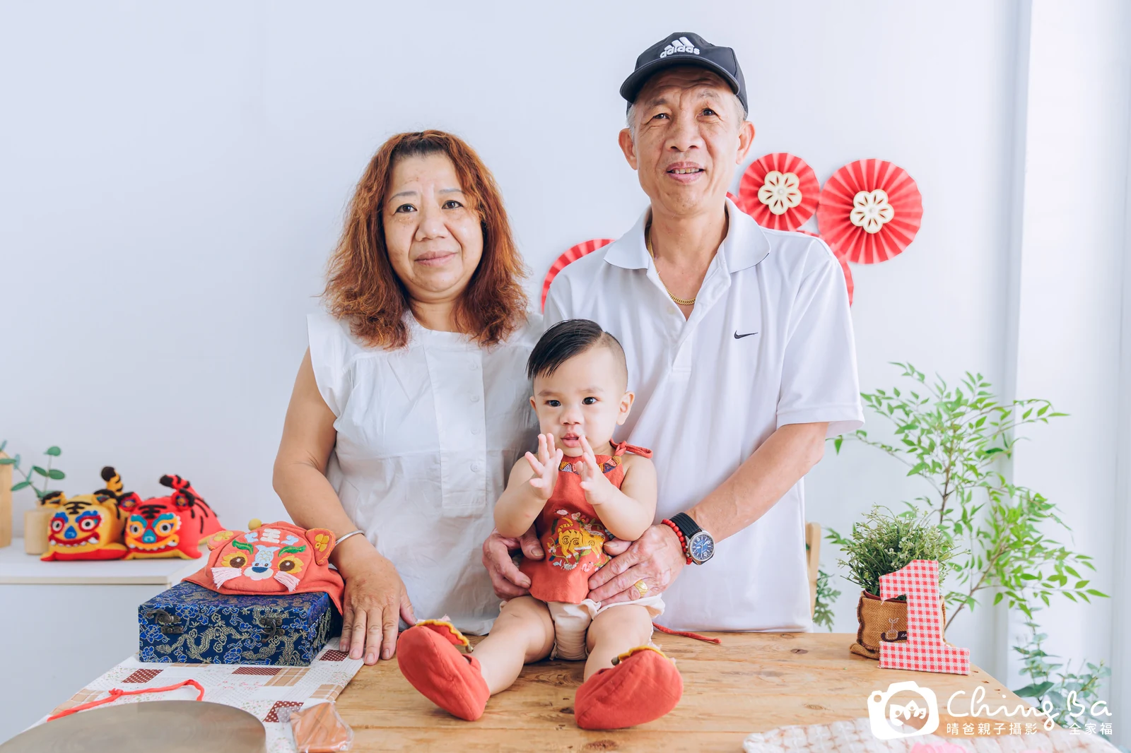 旂旂在台中拍小家庭抓周的珍貴一刻