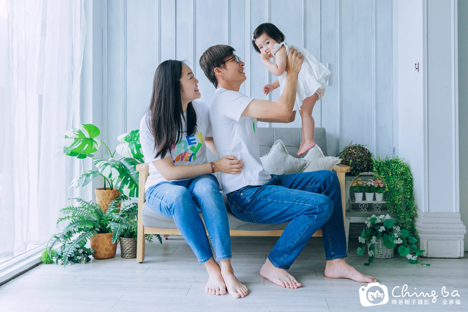 晴晴 約 1 歲寶貝 台中小家庭抓周紀念照｜晴爸親子攝影