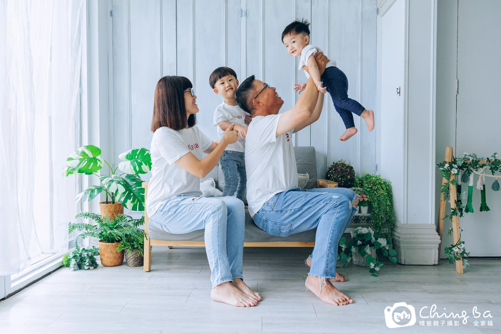 軒軒 1 歲寶貝 台中小家庭抓周紀念照｜晴爸親子攝影