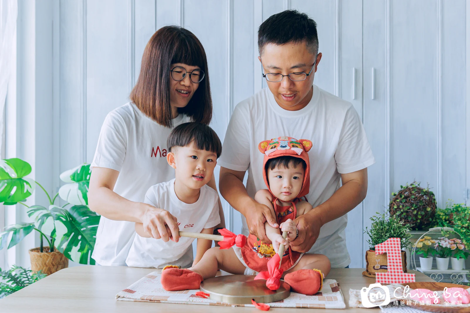 軒軒在台中拍小家庭抓周的珍貴一刻