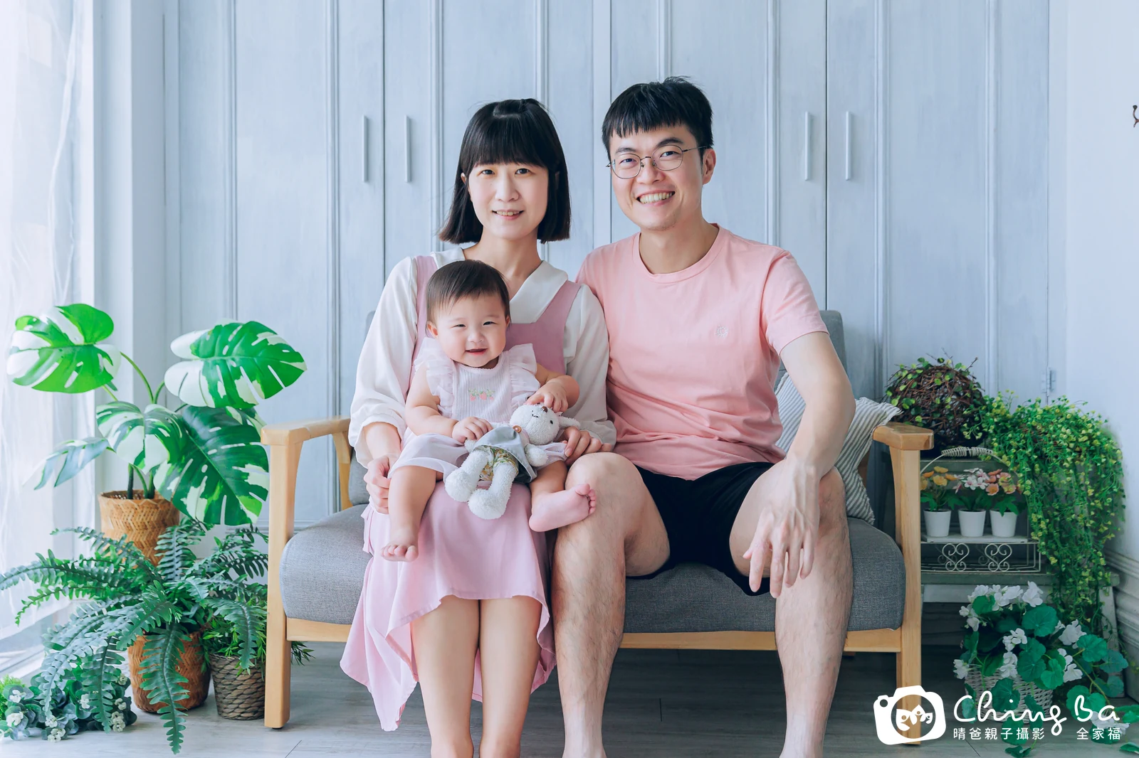 咘咘 1 歲寶貝 台中小家庭抓周紀念照｜晴爸親子攝影