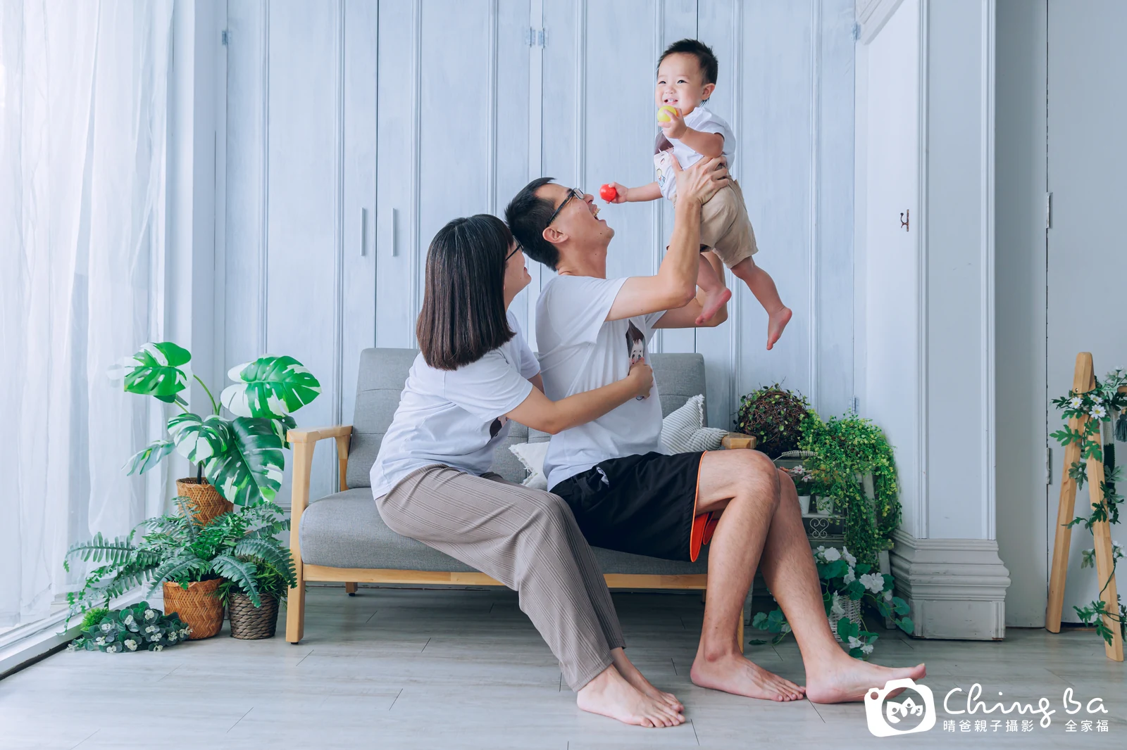 宬宬 約 1 歲寶貝 台中小家庭抓周紀念照｜晴爸親子攝影
