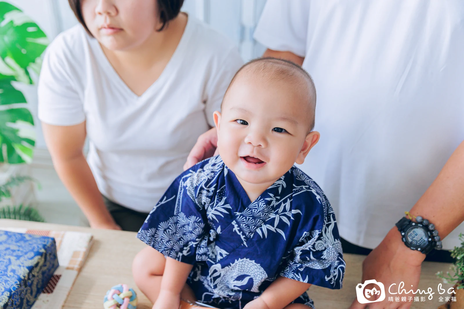 小西瓜在台中拍小家庭抓周的珍貴一刻