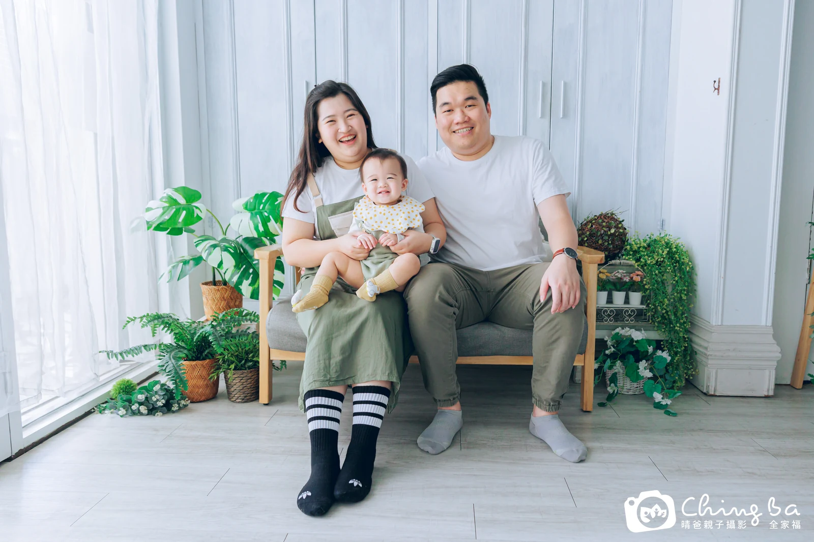小芙寶 1 歲寶貝 台中小家庭抓周紀念照｜晴爸親子攝影