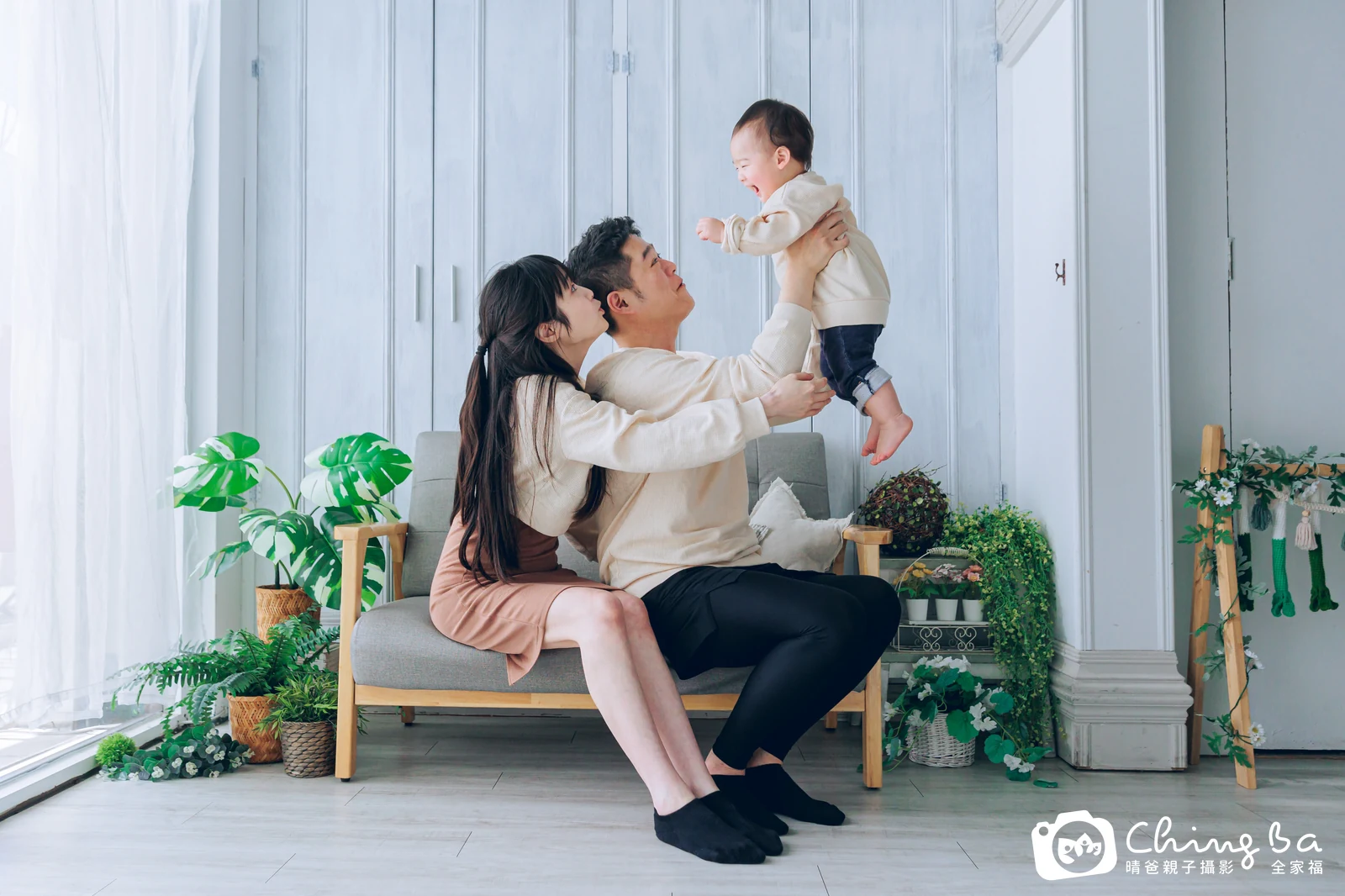 小bb 1 歲寶貝 台中小家庭抓周紀念照｜晴爸親子攝影