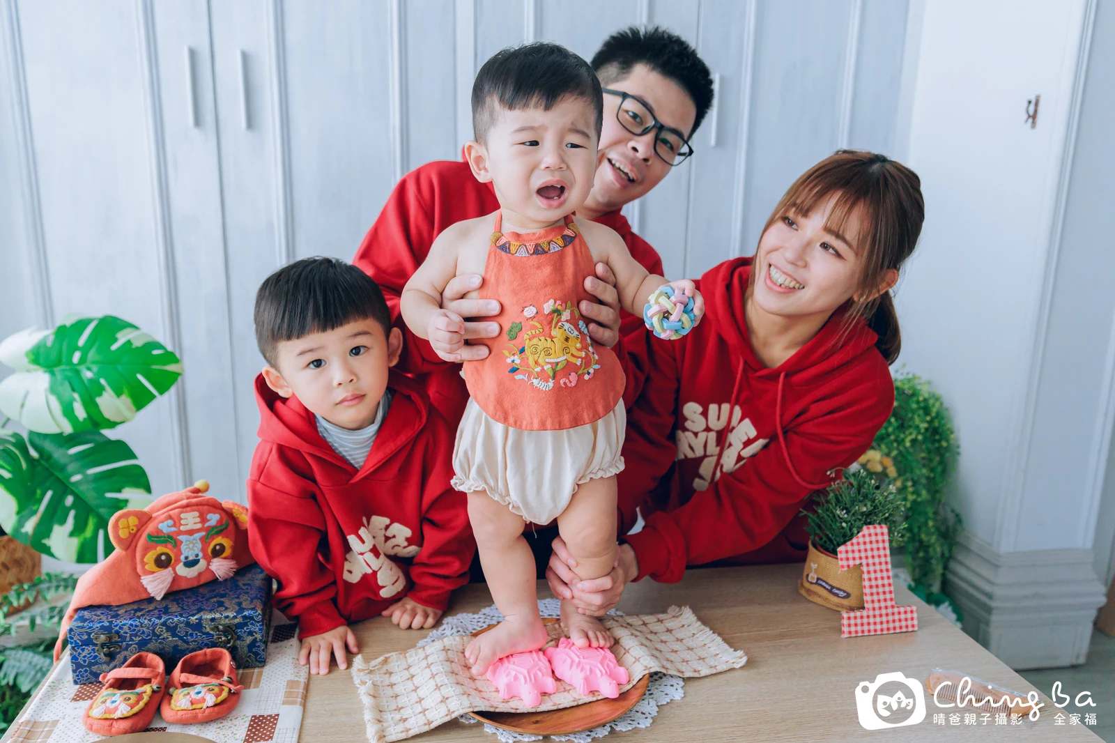 liam在台中拍小家庭抓周的珍貴一刻
