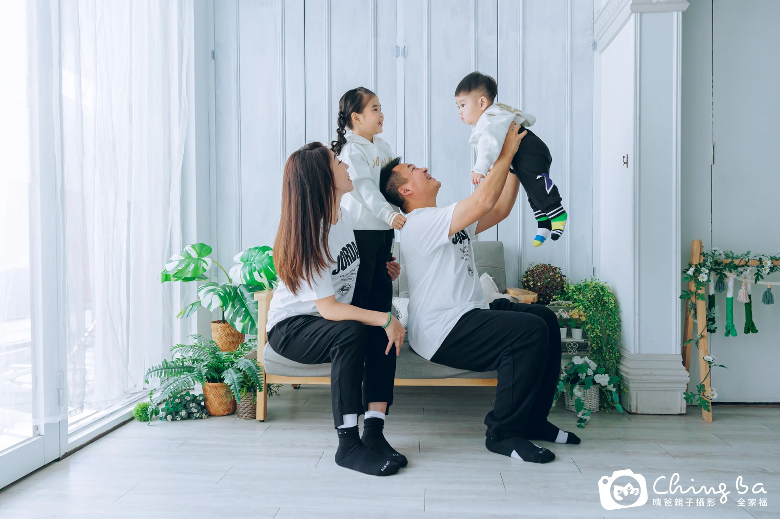 樂 11 個月寶貝 台中小家庭抓周紀念照｜晴爸親子攝影